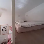 Apartment Friends *