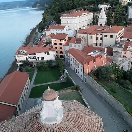 Apartment Friends Piran
